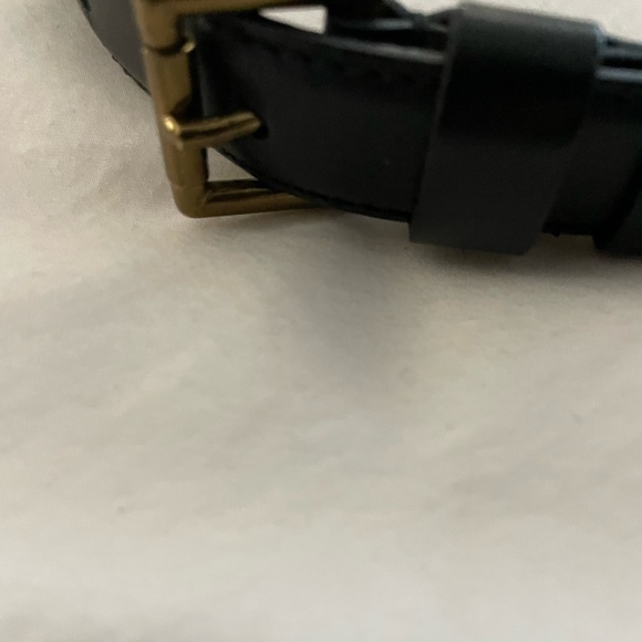 Louis Vuitton Saint Cloud Leather Crossbody - Picture 4 of 9